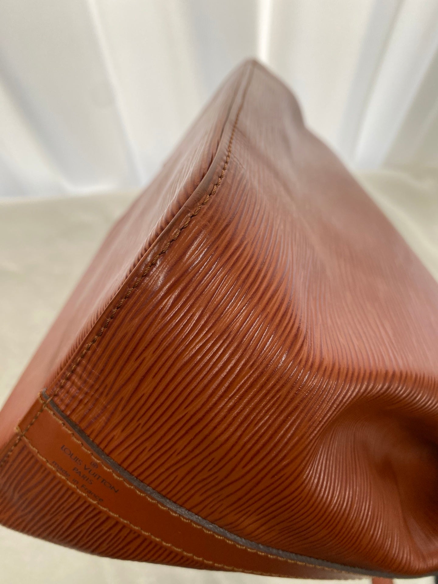 LOUIS VUITTON Epi Noé Bucket Shoudlerbag