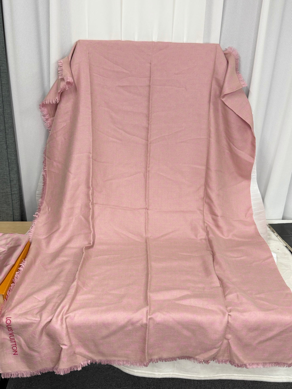 LOUIS VUITTON Monogram Pink Scarf