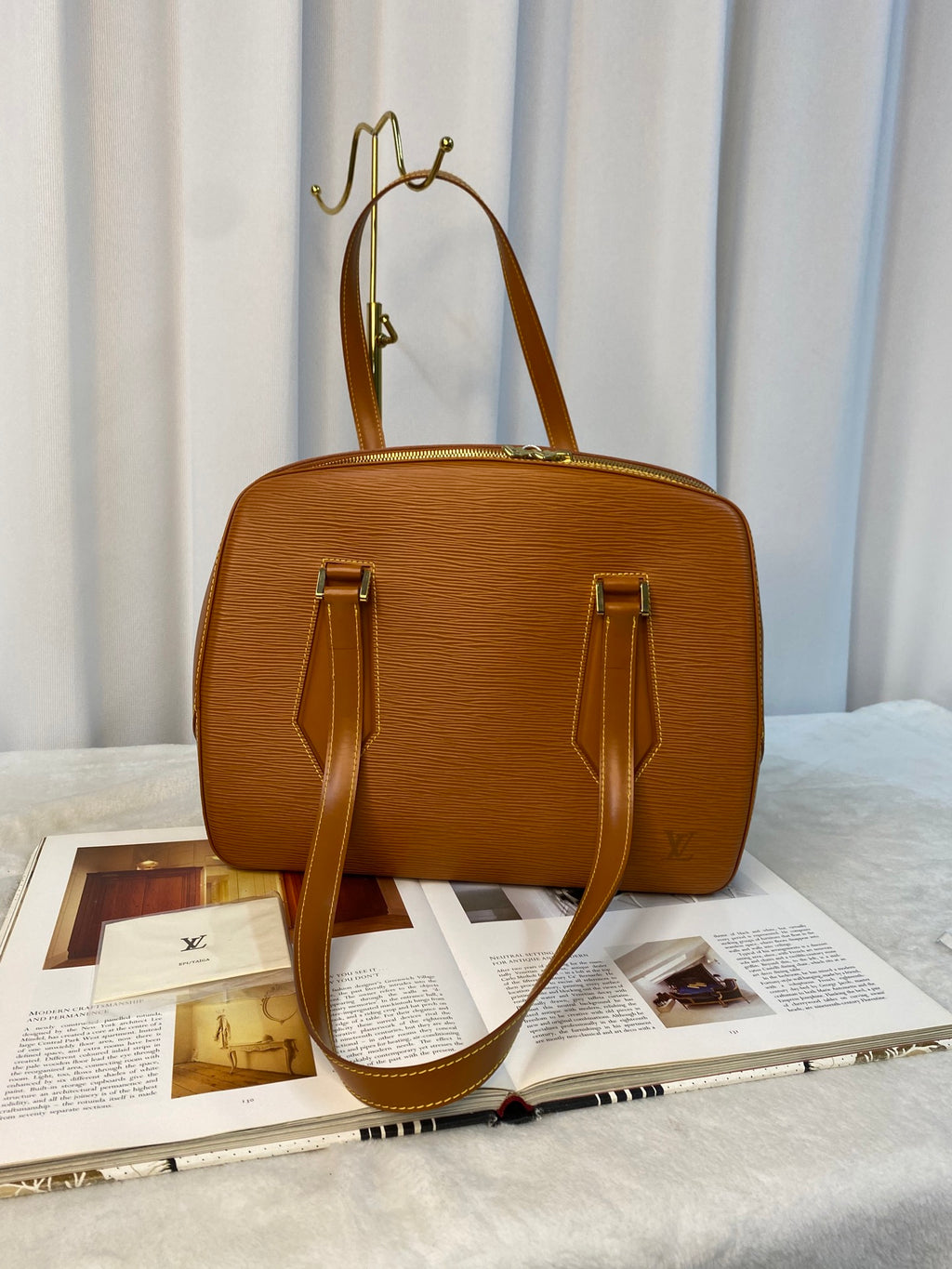 LOUIS VUITTON Epi Shoulderbag