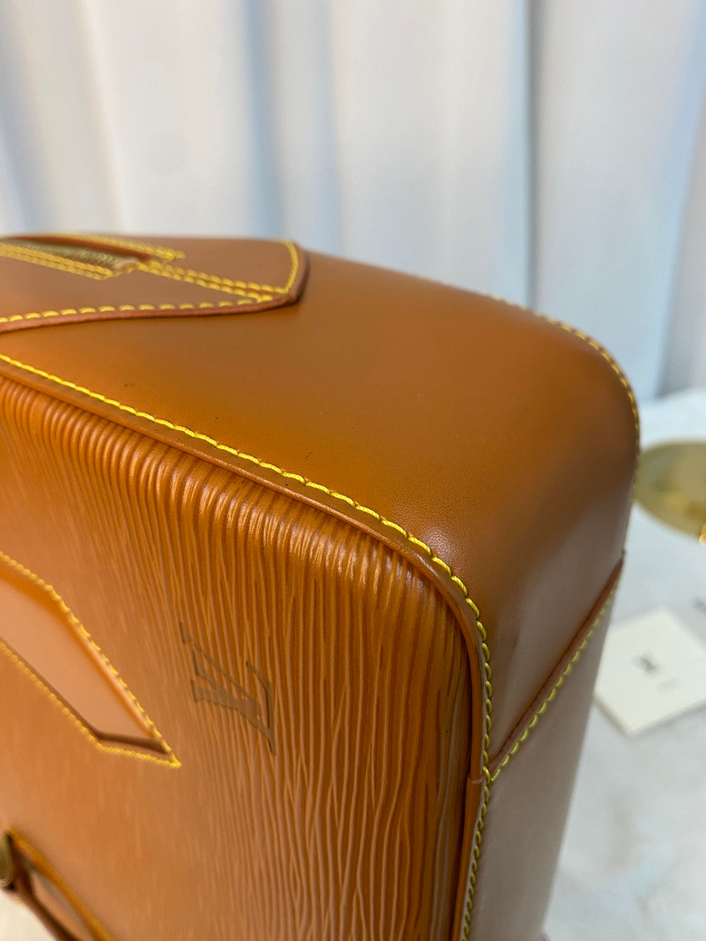 LOUIS VUITTON Epi Shoulderbag