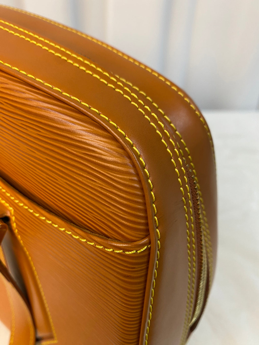 LOUIS VUITTON Epi Shoulderbag