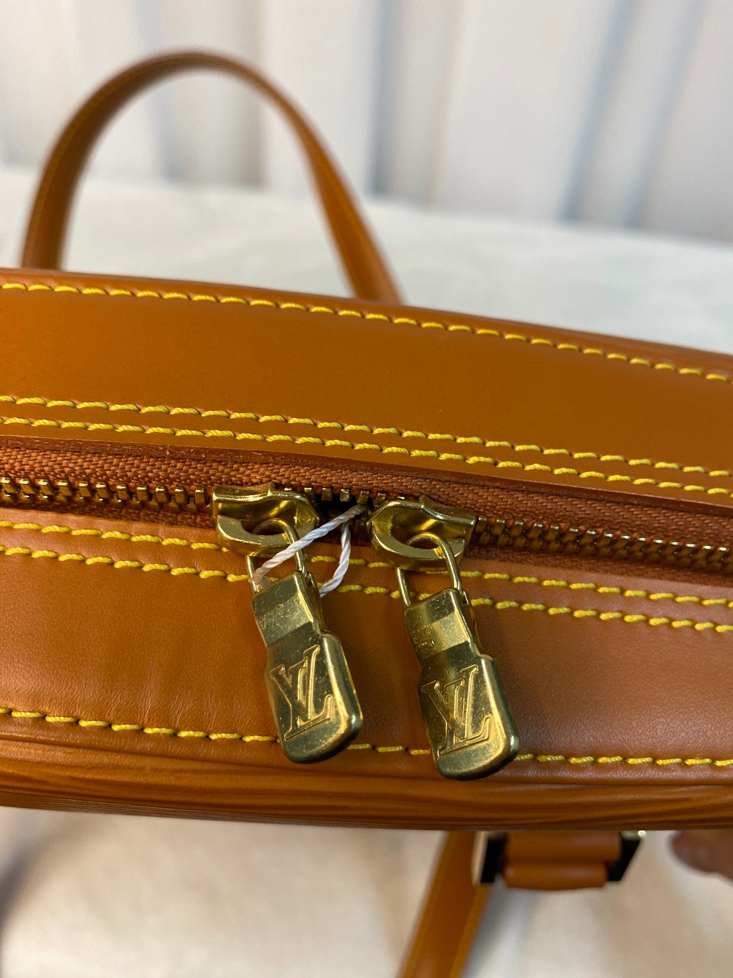 LOUIS VUITTON Epi Shoulderbag