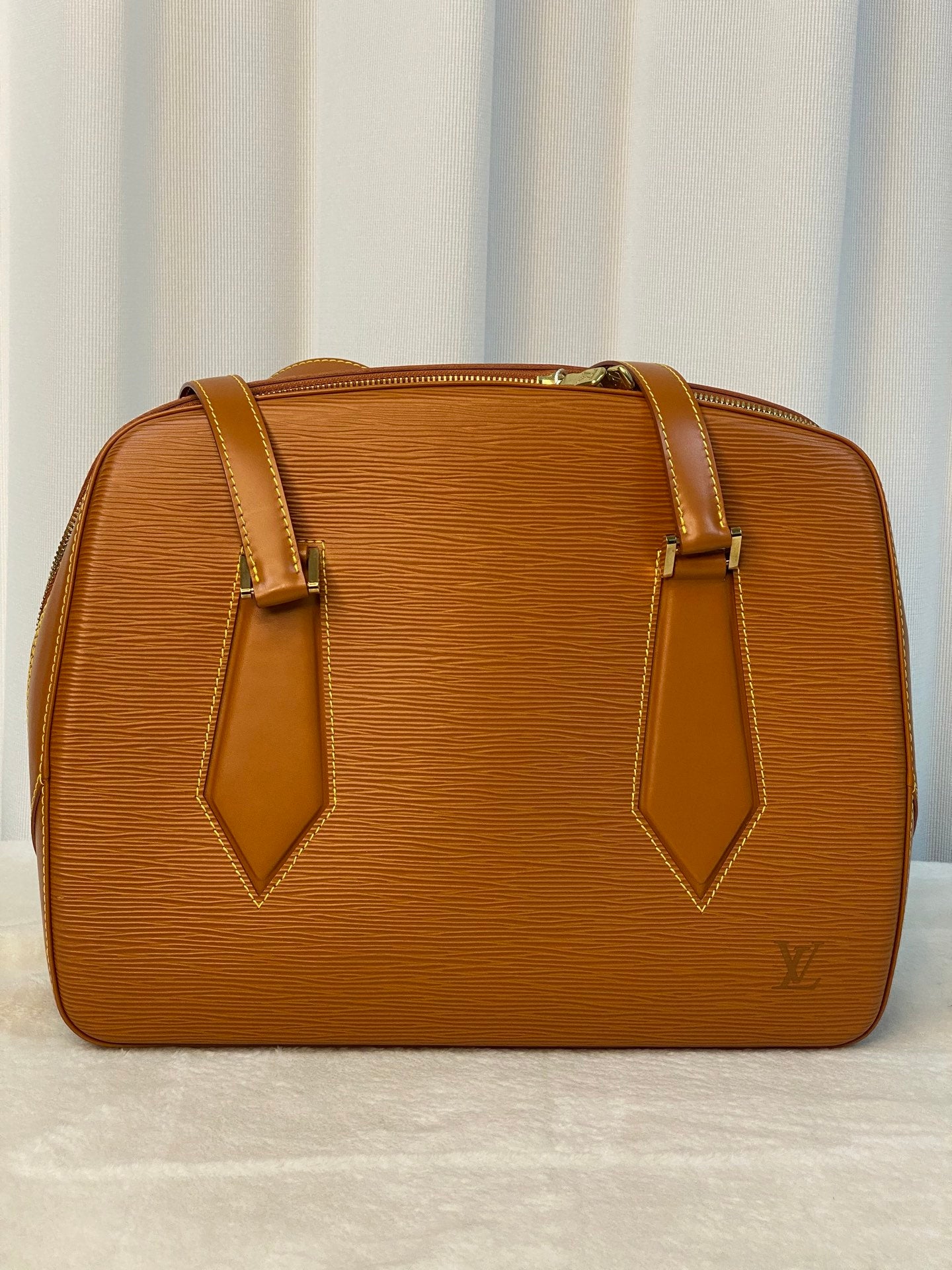LOUIS VUITTON Epi Shoulderbag
