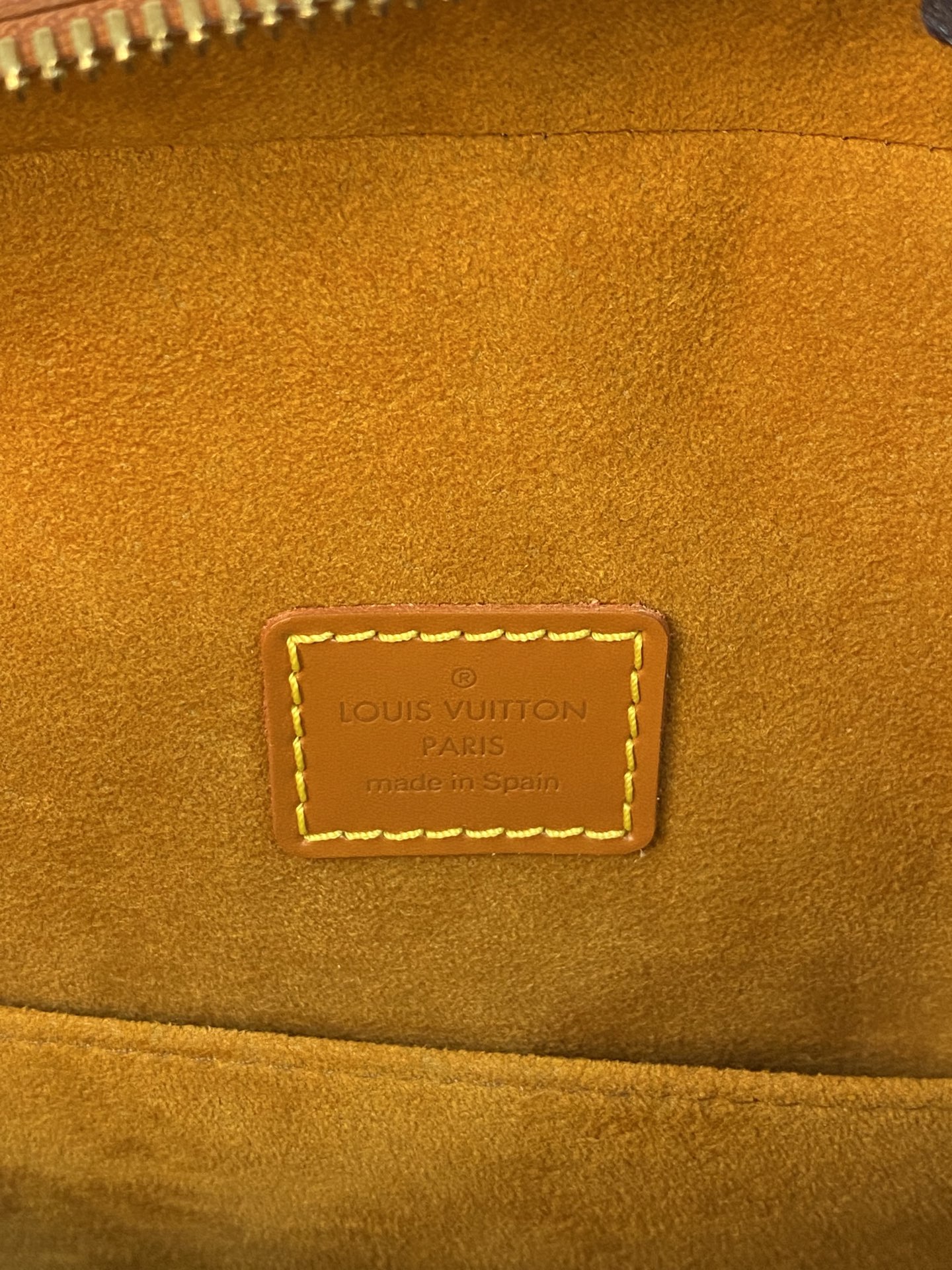 LOUIS VUITTON Epi Shoulderbag