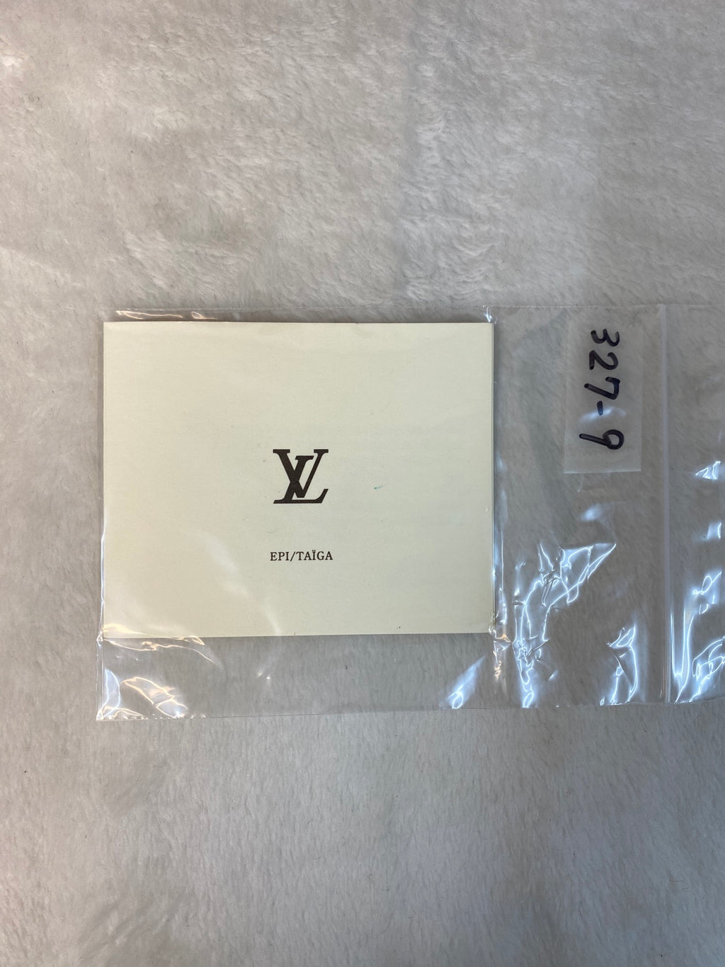 LOUIS VUITTON Epi Shoulderbag
