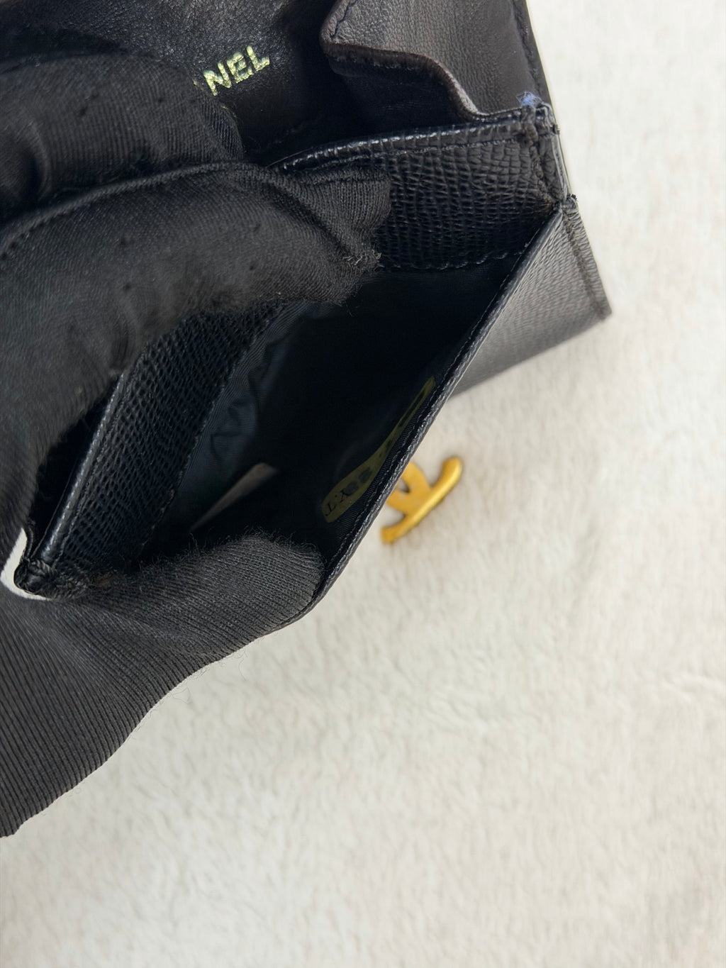 CHANEL Cavier Wallet