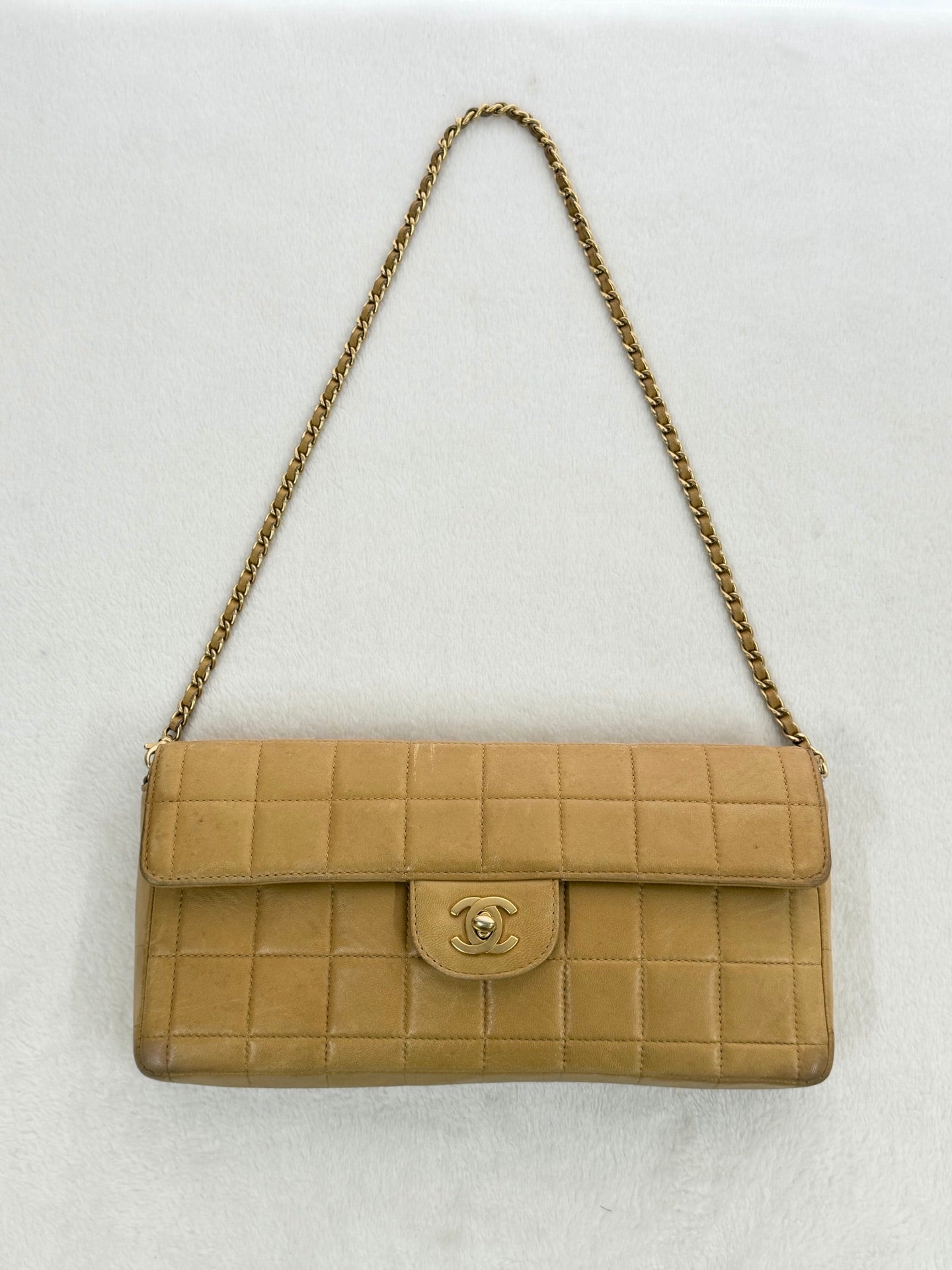 CHANEL Double-C Chainbag