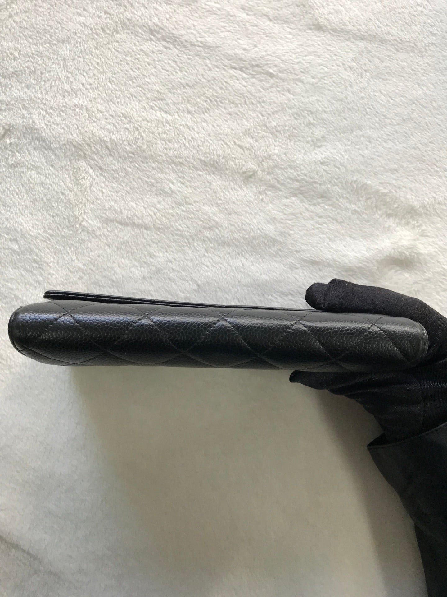 CHANEL Cavier Wallet