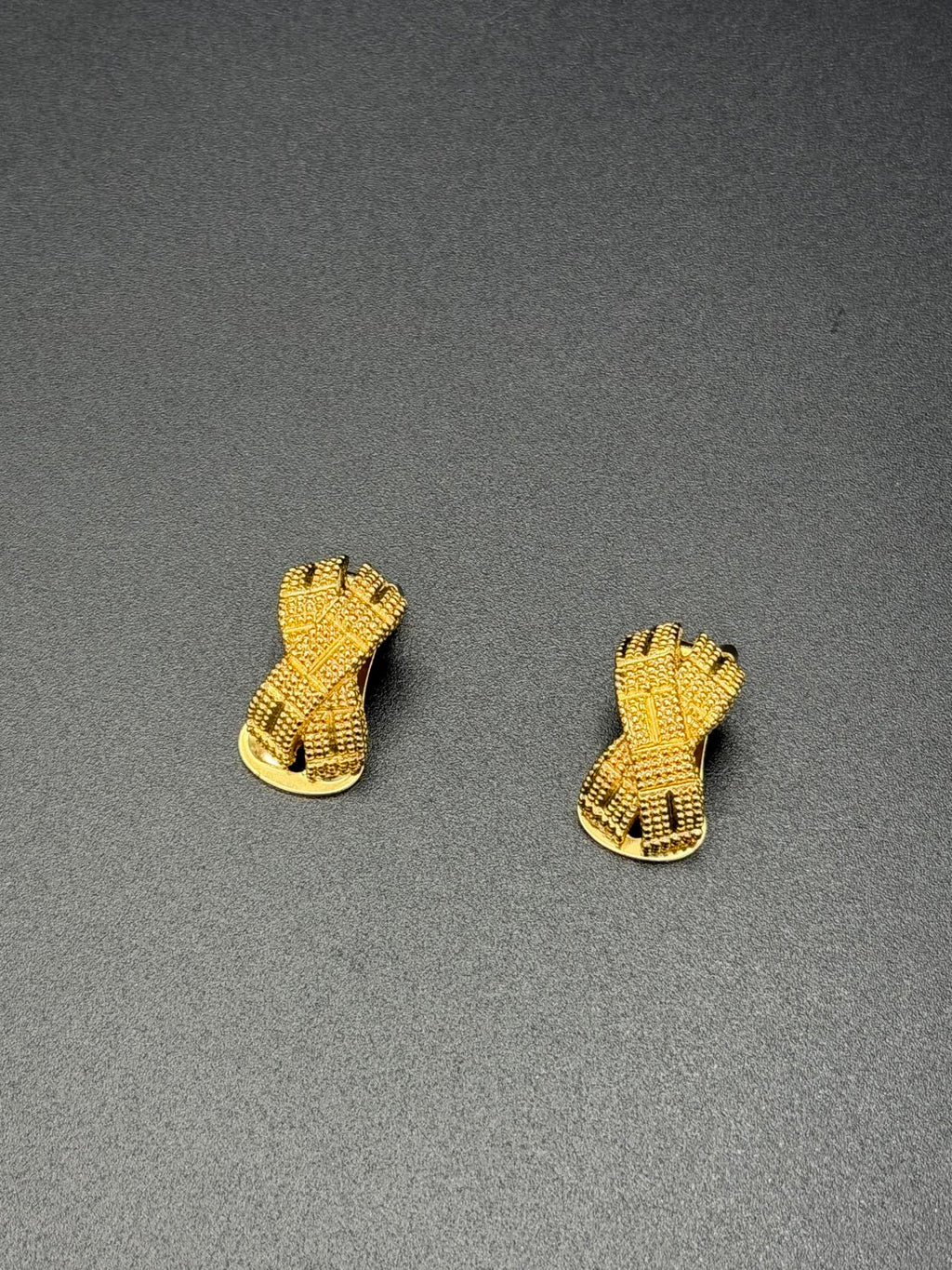 CHRISTIAN DIOR Ribbon Earring