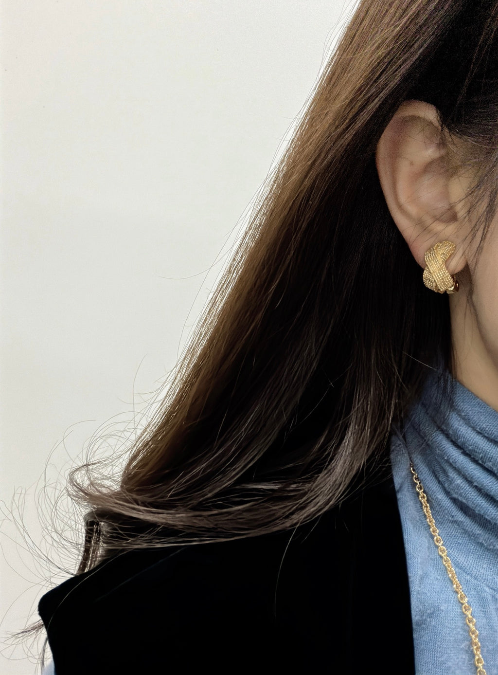 CHRISTIAN DIOR Ribbon Earring