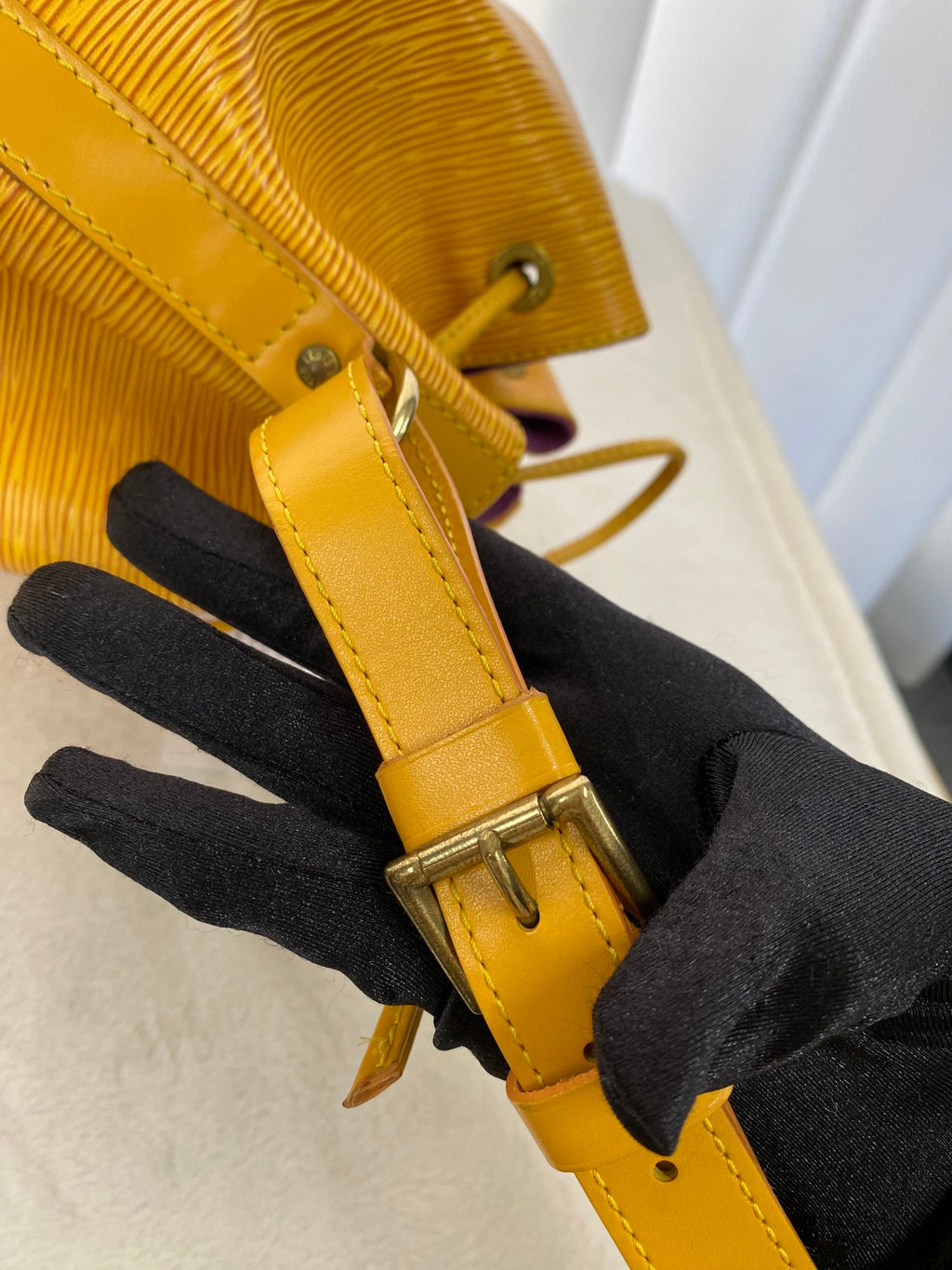 LOUIS VUITTON Epi Noé Lemon yellow Bucket Shoulderbag