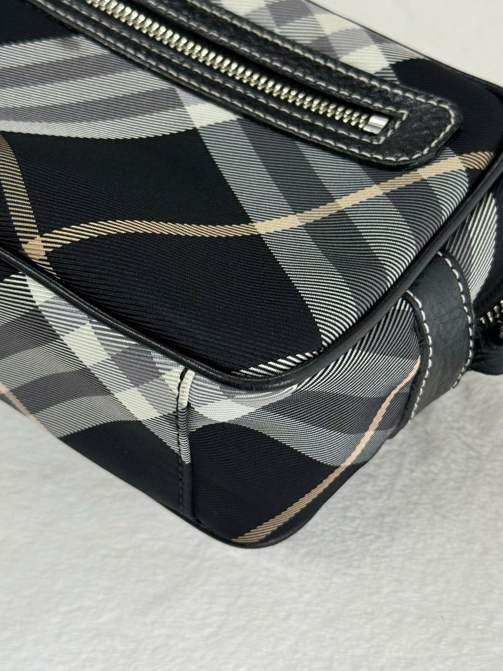 BURBERRY Plaid Pattern Shoulderbag