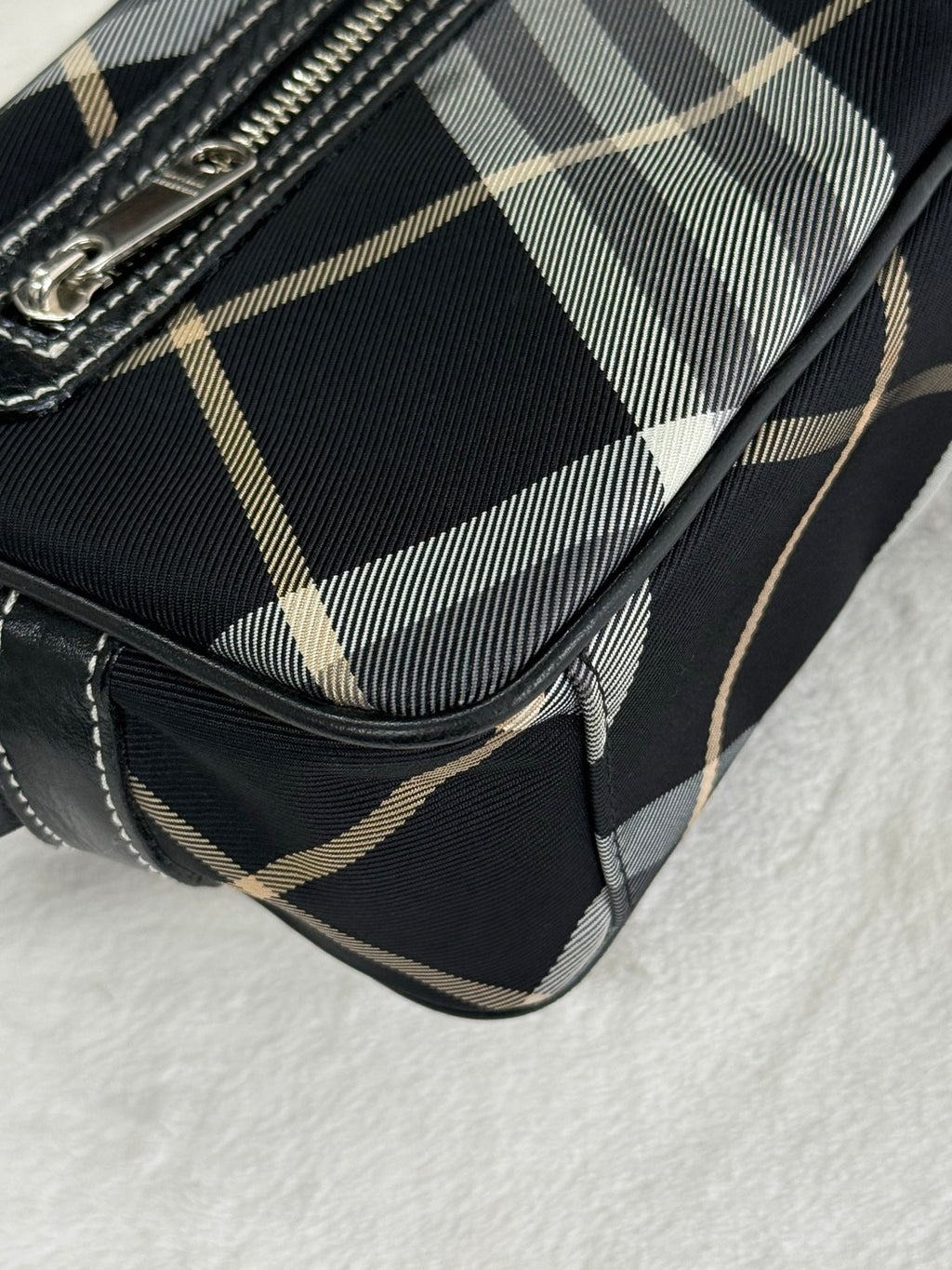 BURBERRY Plaid Pattern Shoulderbag