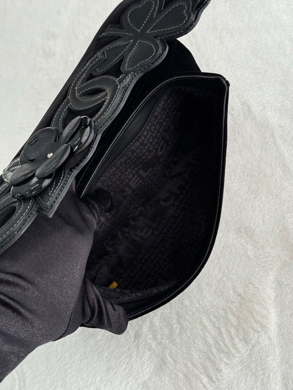 CHANEL Suede Chainbag