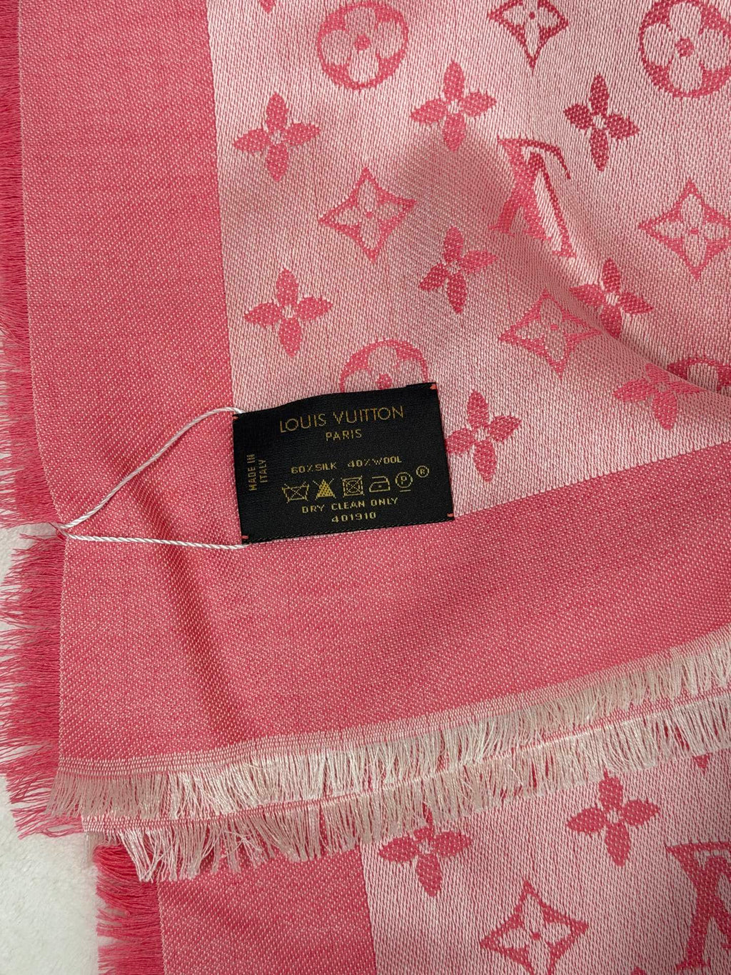 LOUIS VUITTON Monogram Cashmere Scarf