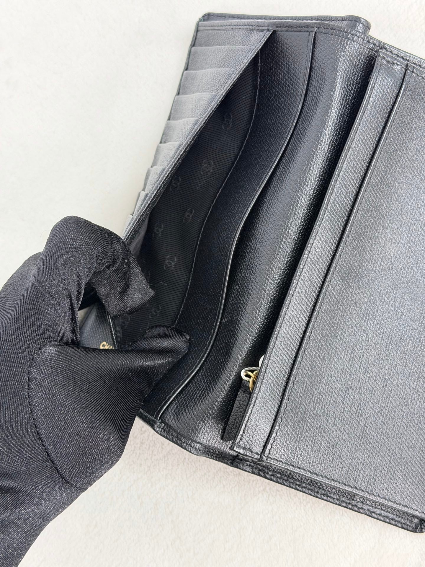 CHANEL Genuine Cavier Wallet
