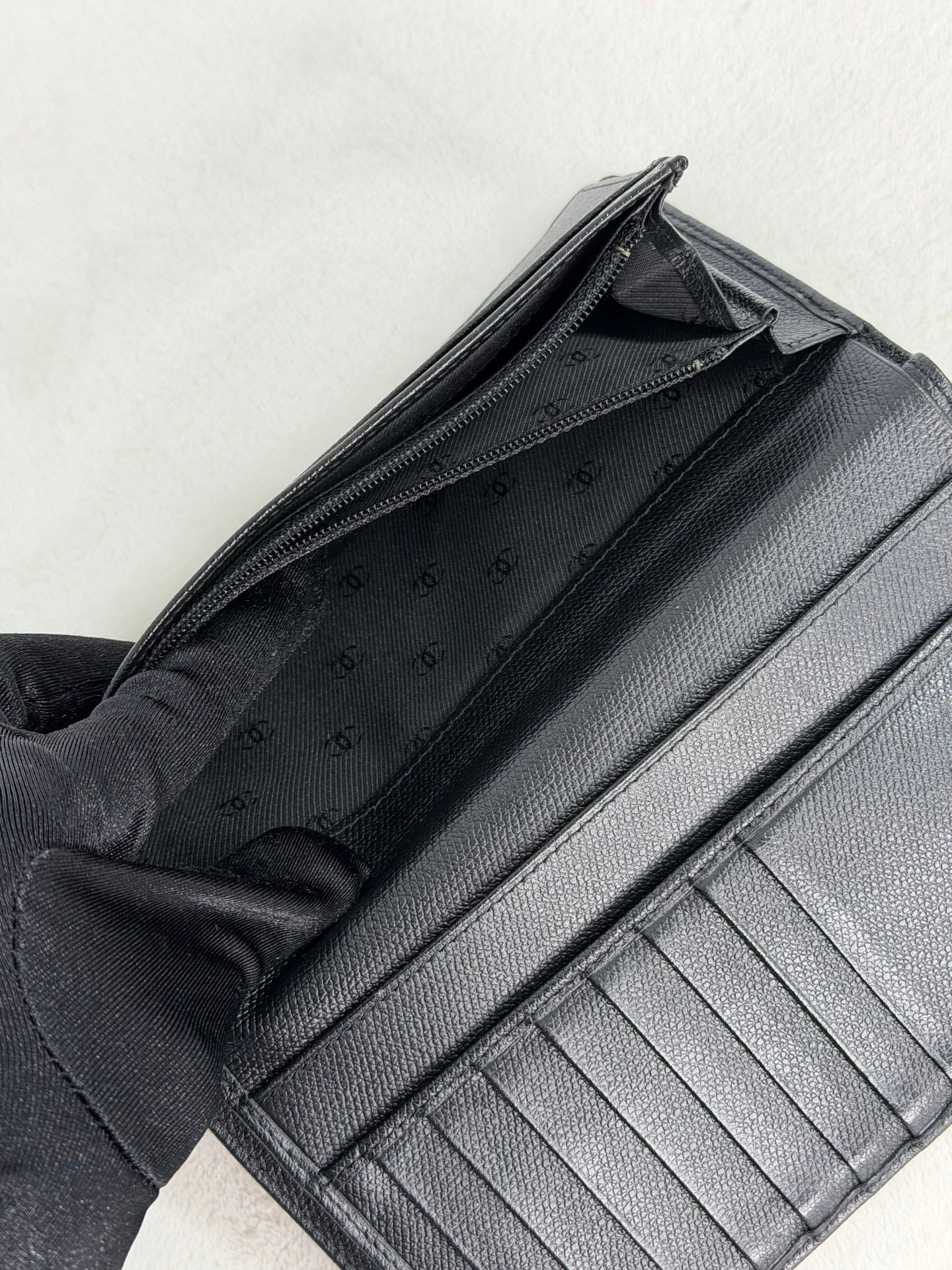 CHANEL Genuine Cavier Wallet