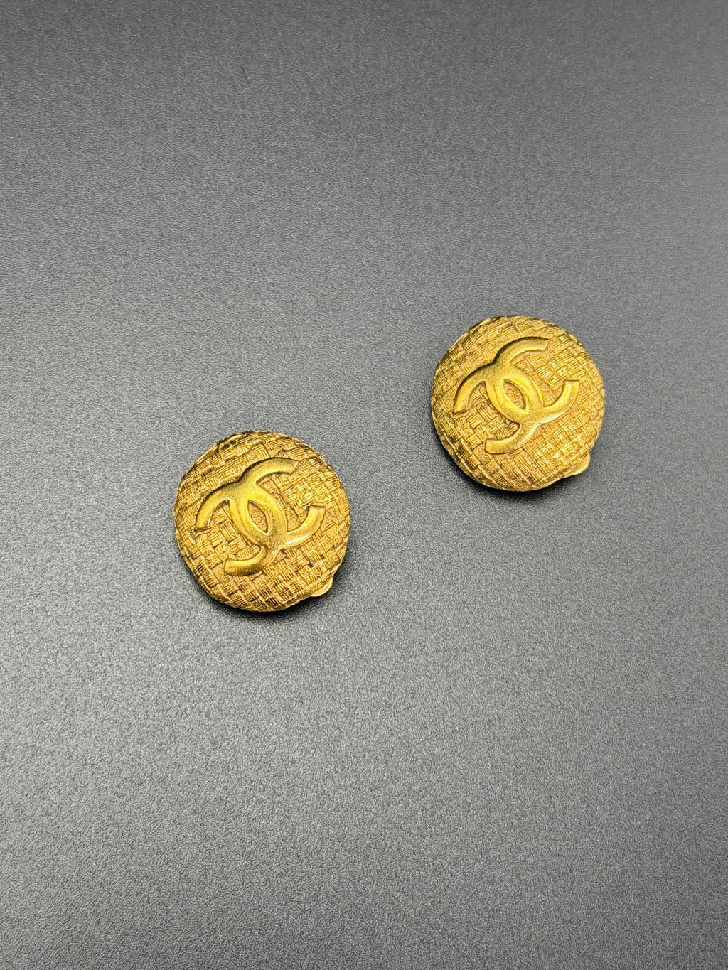 CHANEL  Tweed-Style Earring Clips