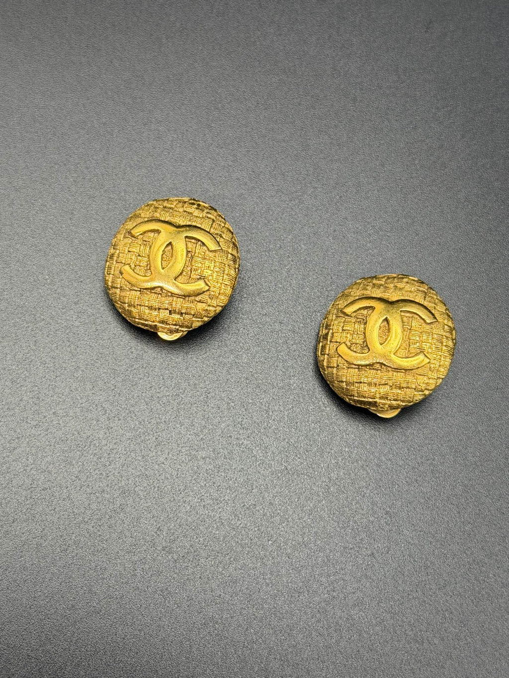 CHANEL  Tweed-Style Earring Clips