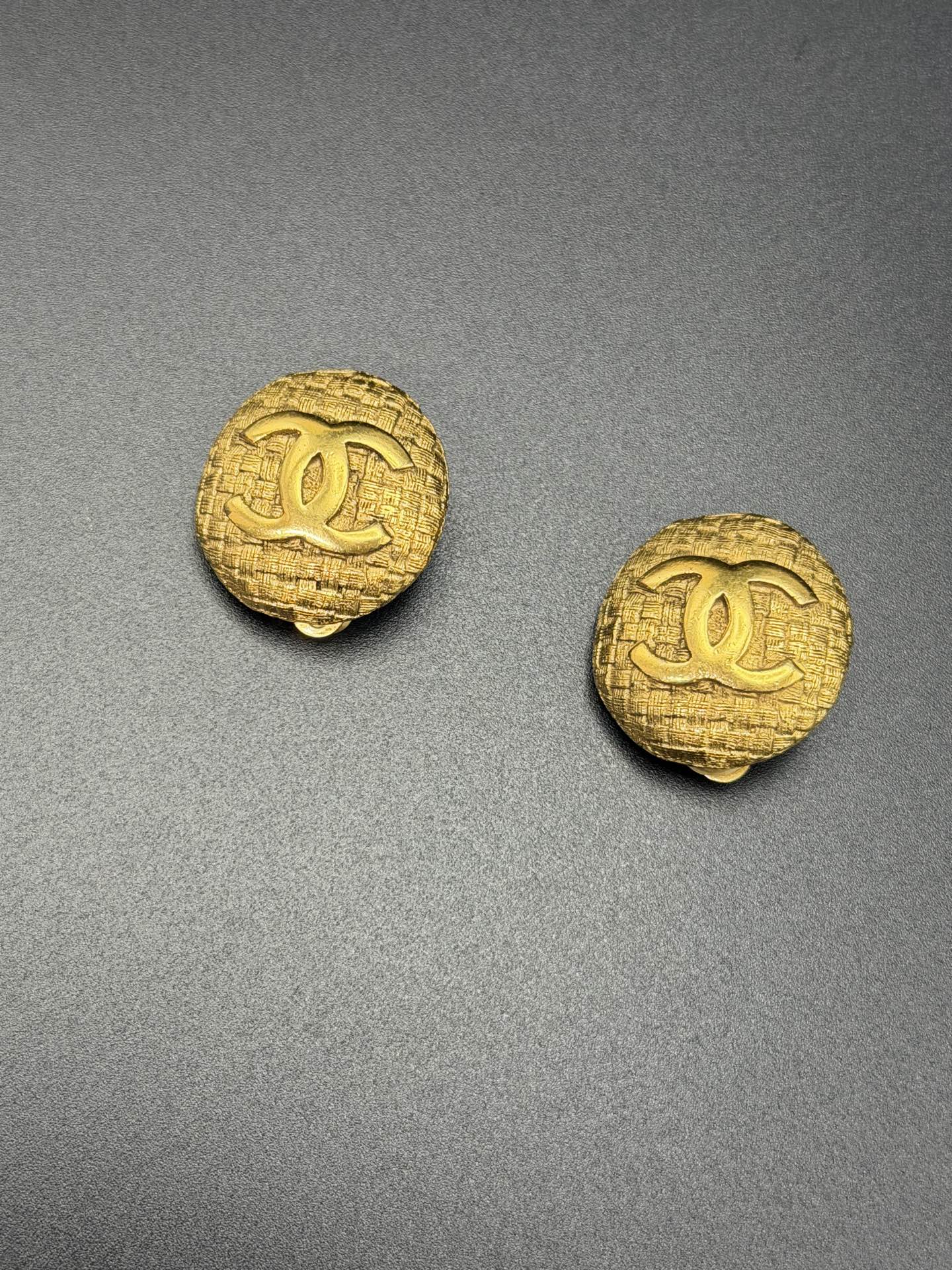 CHANEL  Tweed-Style Earring Clips