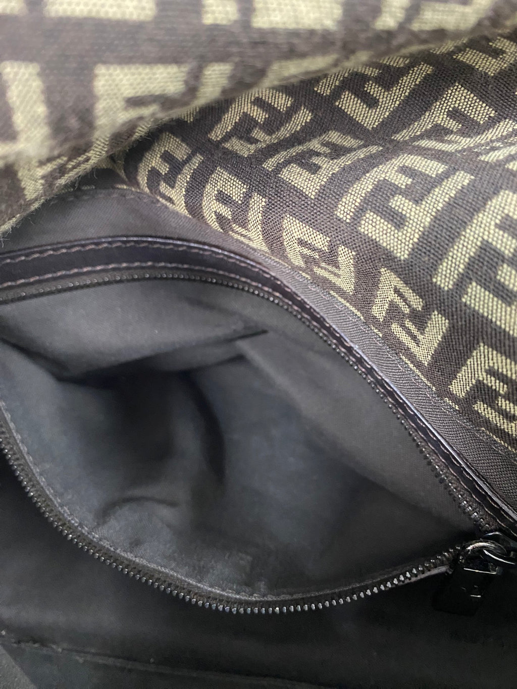 FENDI Zucca Large Beguetta Shoulder bag