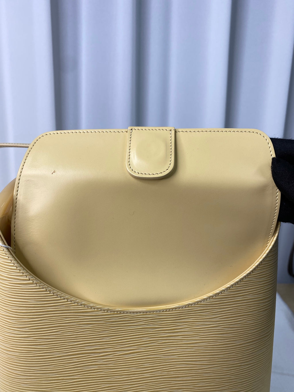 LOUIS VUITTON Epi Shoulderbag