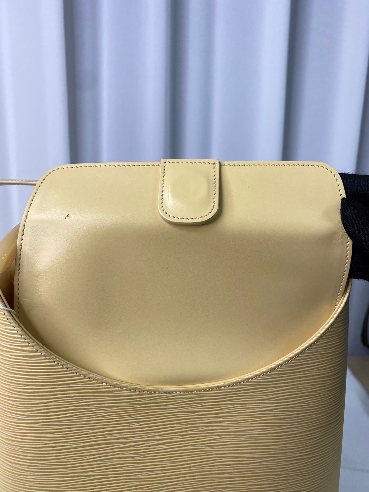 LOUIS VUITTON Epi Shoulderbag