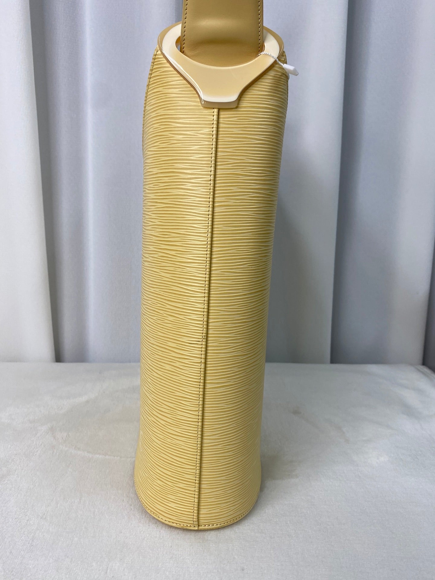 LOUIS VUITTON Epi Shoulderbag