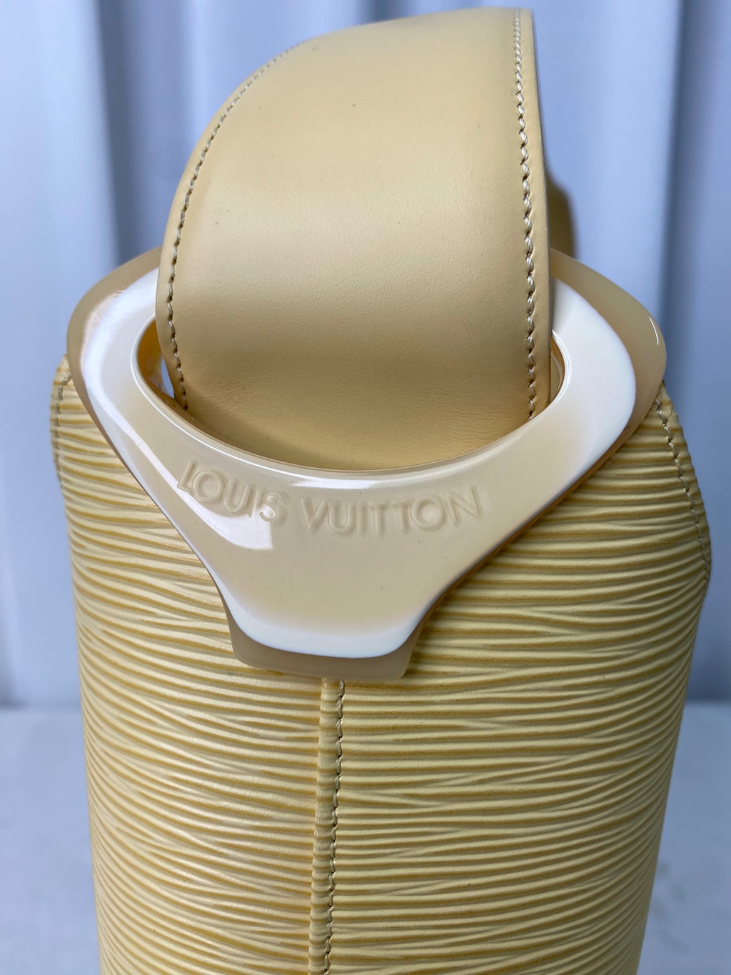 LOUIS VUITTON Epi Shoulderbag