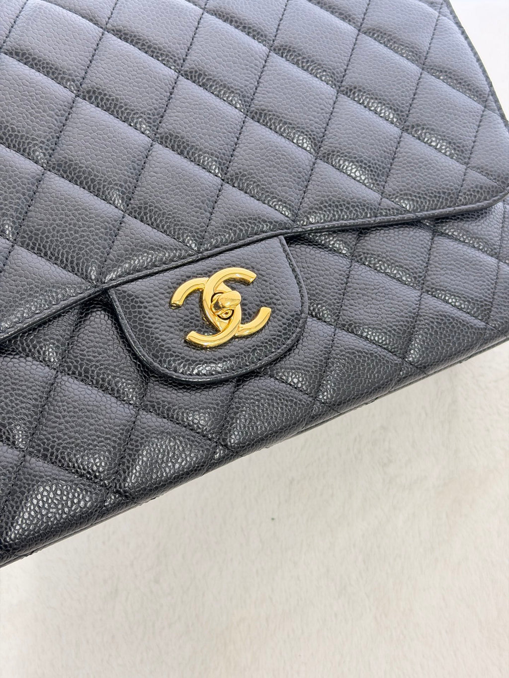 CHANELClassic Cavier Chainbag