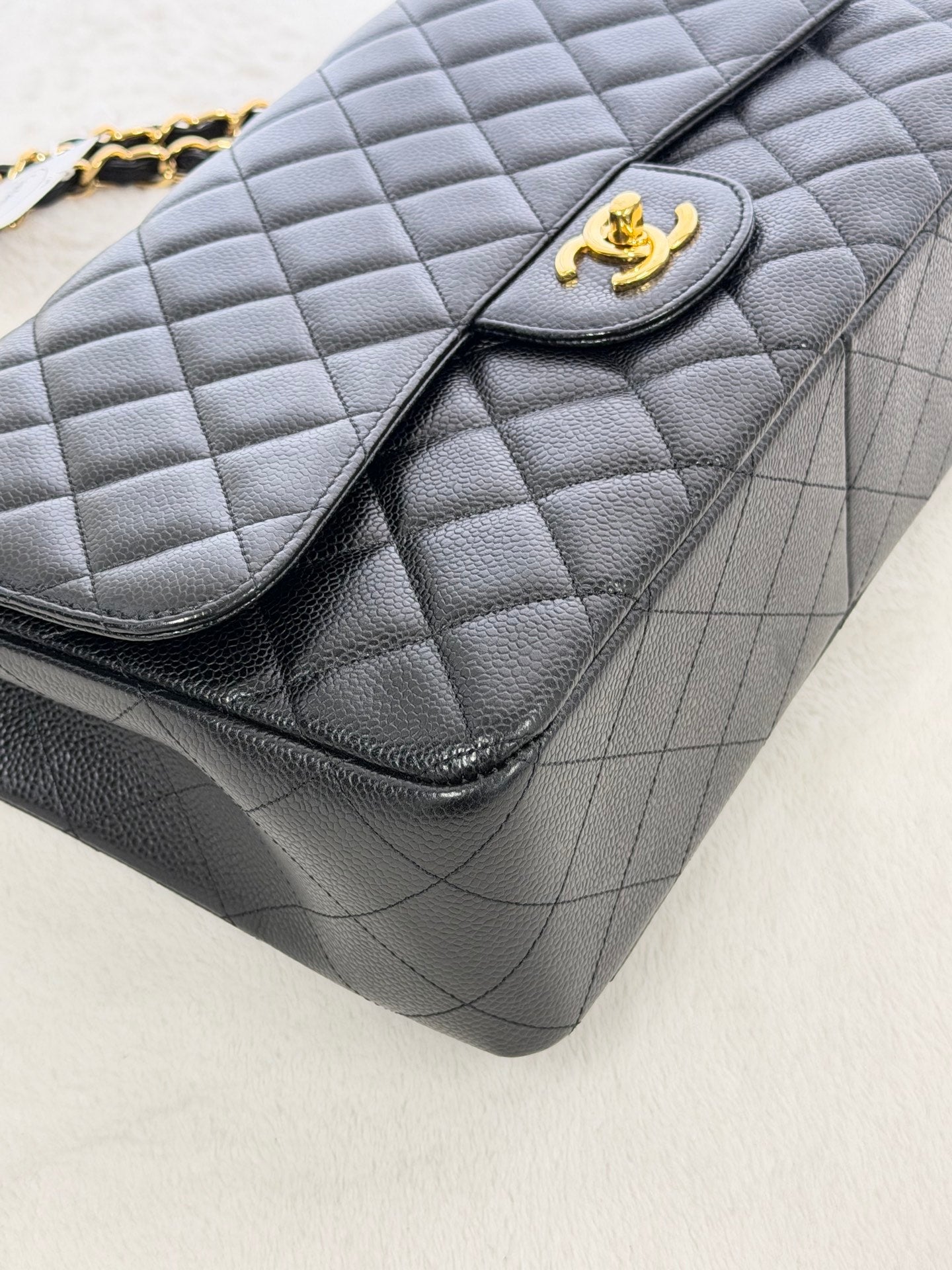 CHANELClassic Cavier Chainbag
