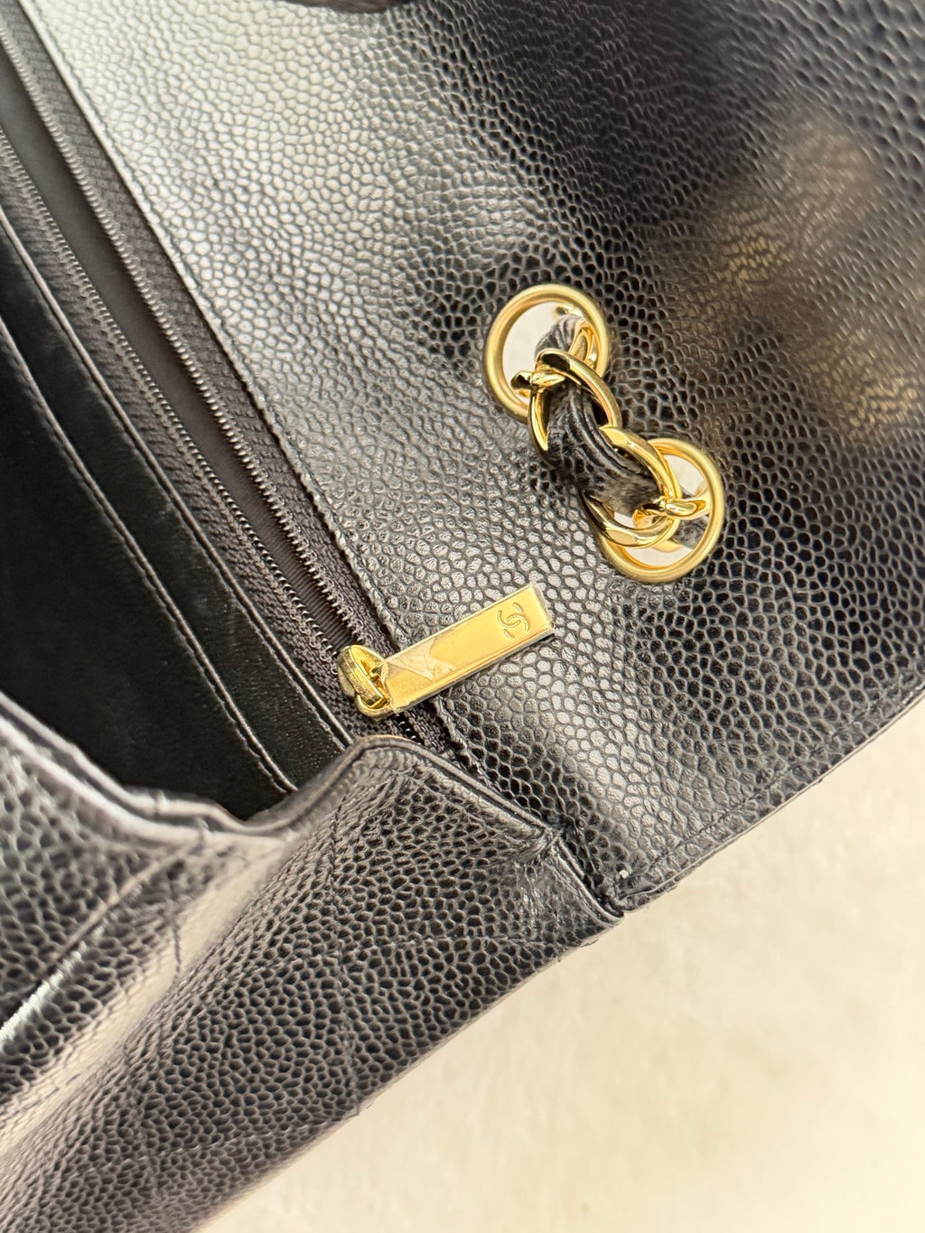 CHANELClassic Cavier Chainbag