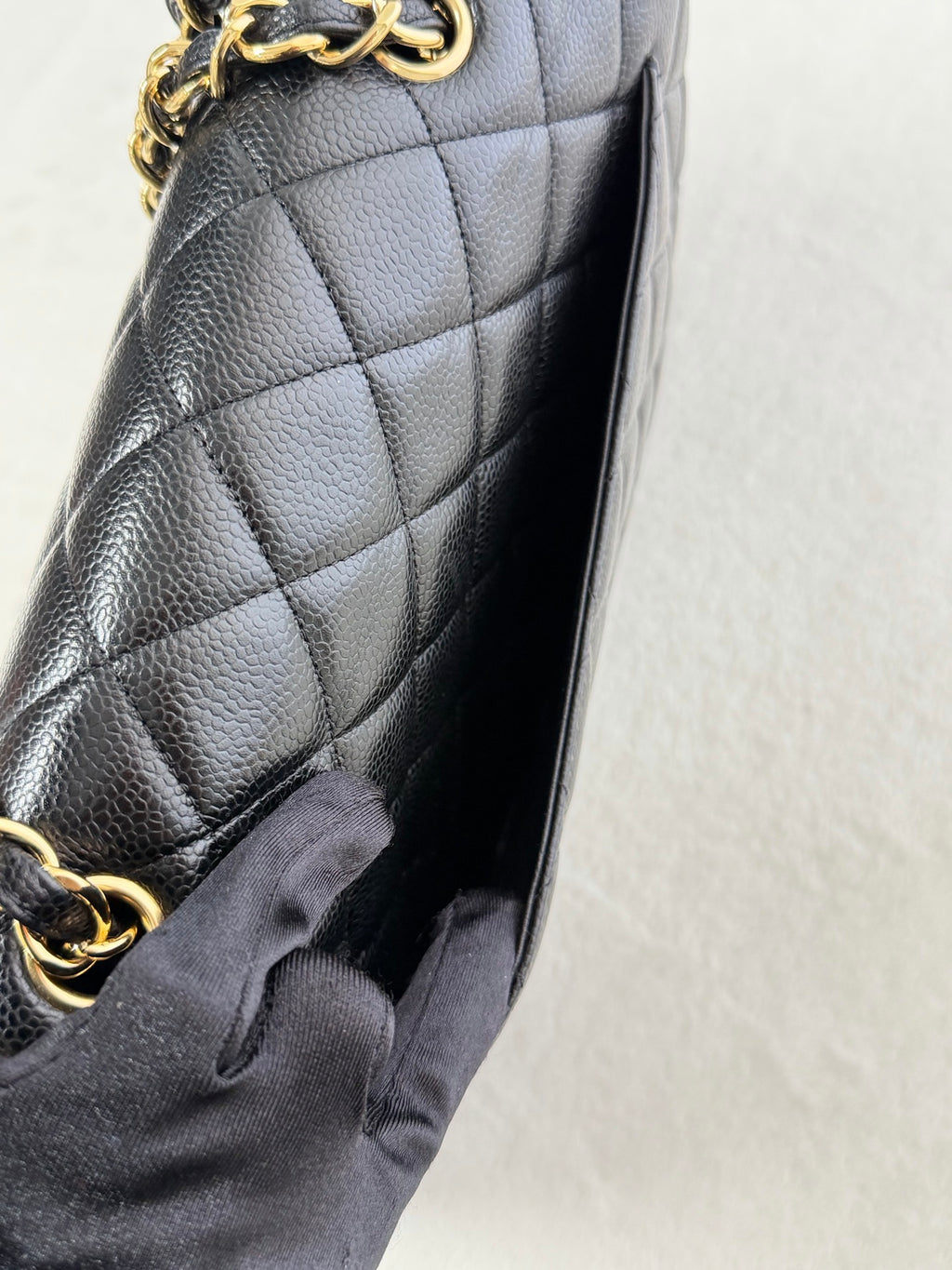 CHANELClassic Cavier Chainbag