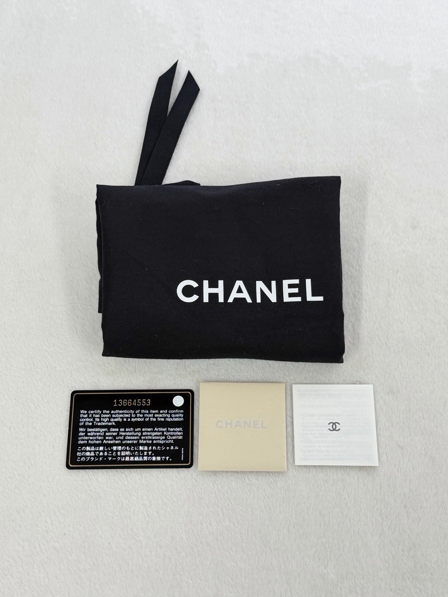 CHANELClassic Cavier Chainbag
