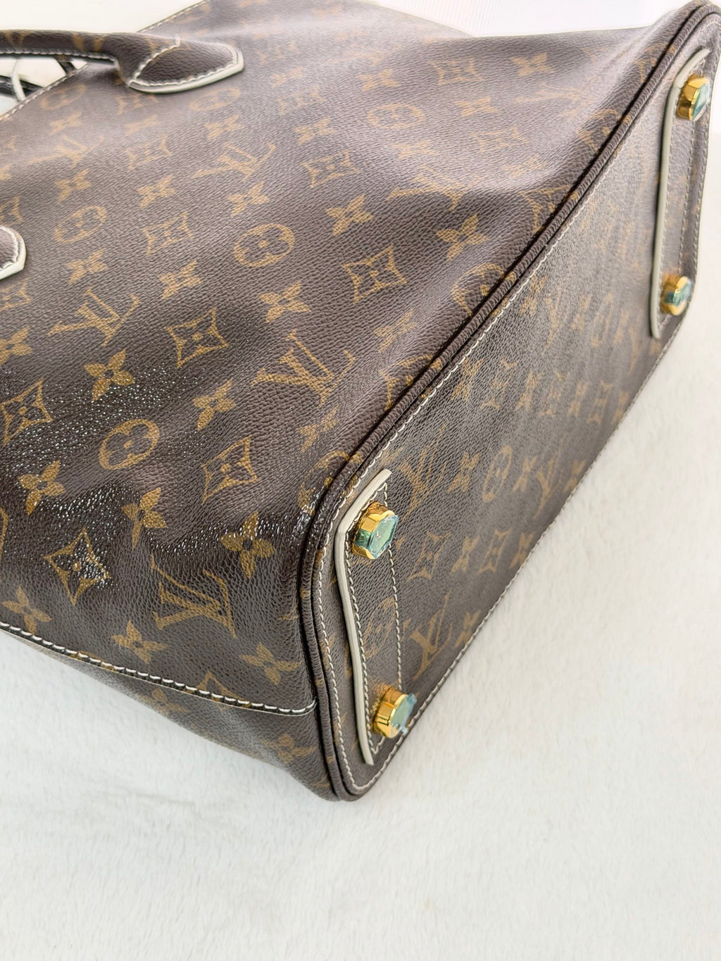 LOUIS VUITTON Monogram Limited Handbag