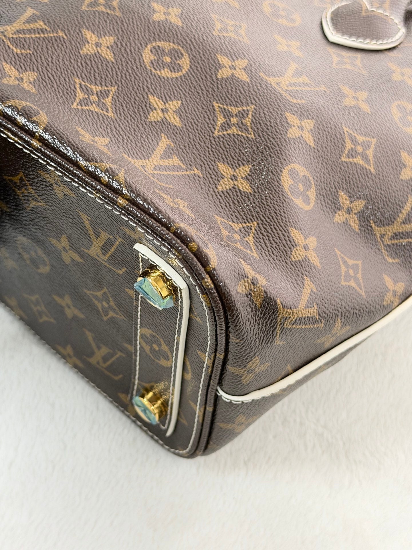 LOUIS VUITTON Monogram Limited Handbag