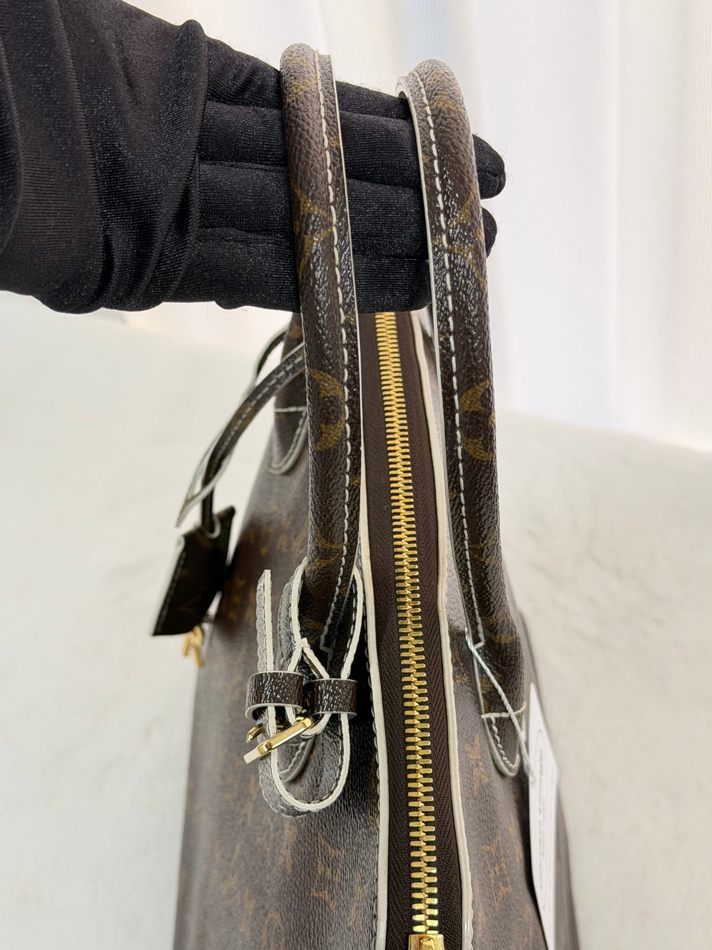 LOUIS VUITTON Monogram Limited Handbag
