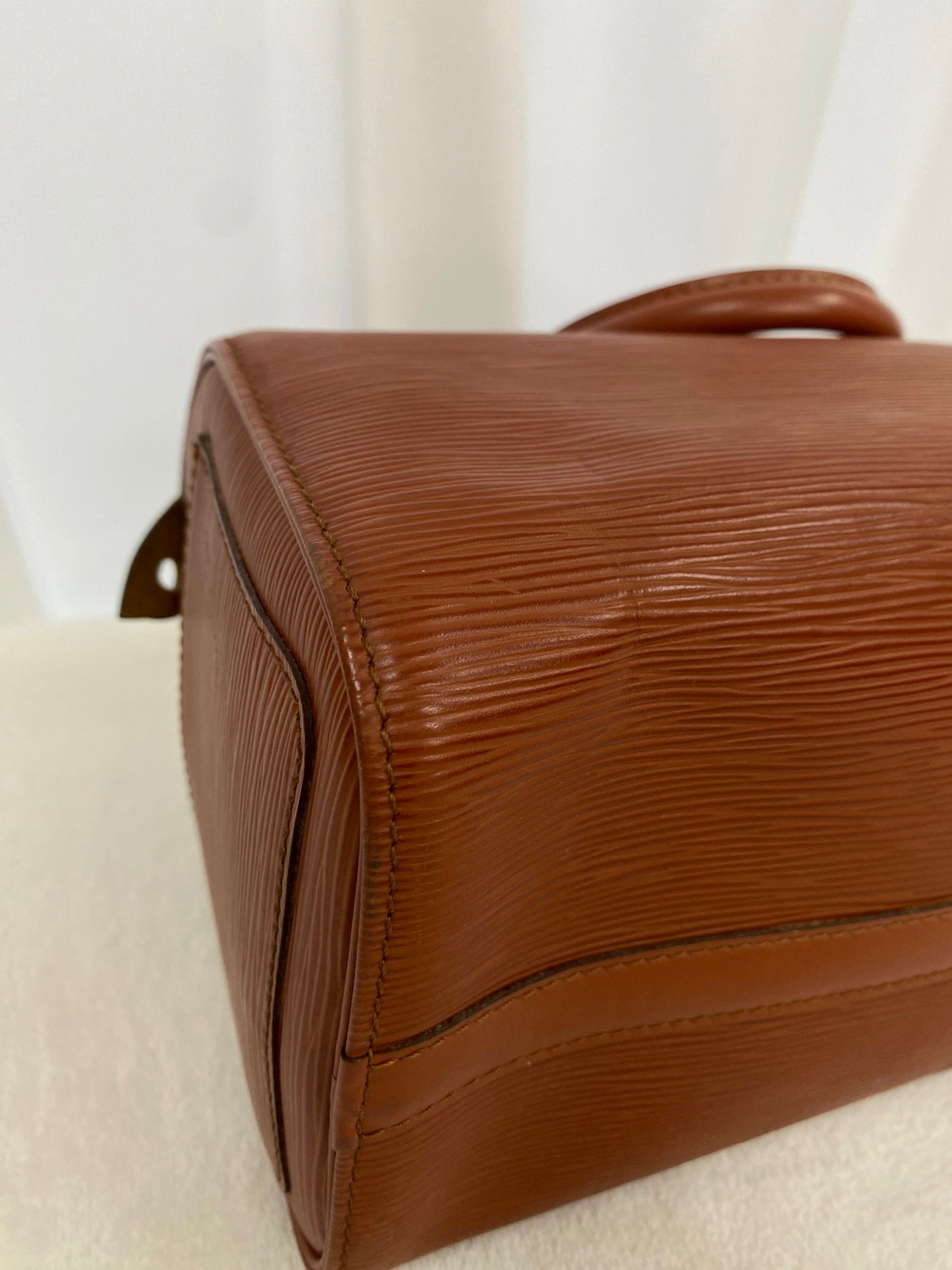 LOUIS VUITTON Epi Speedy25'