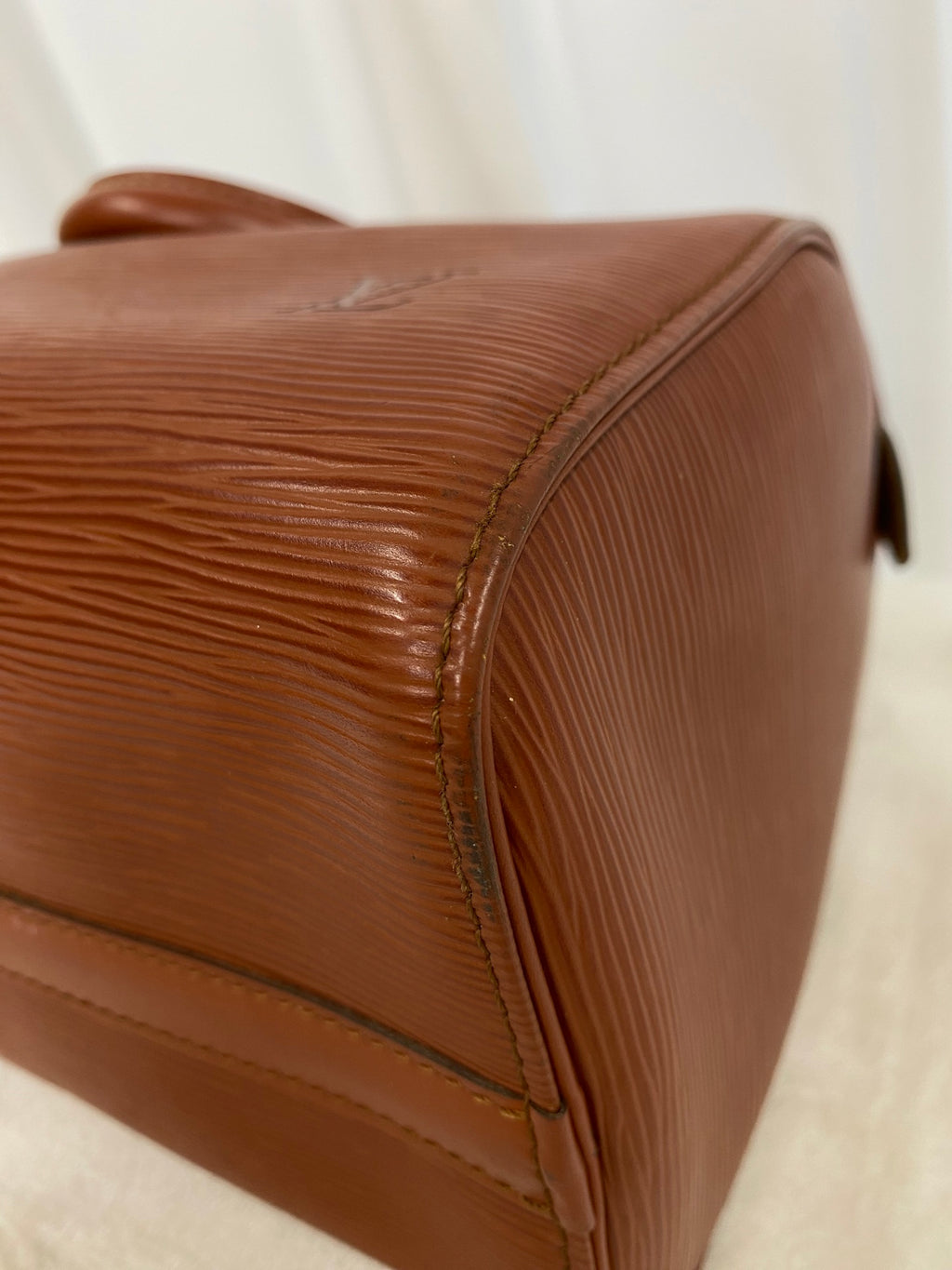 LOUIS VUITTON Epi Speedy25'