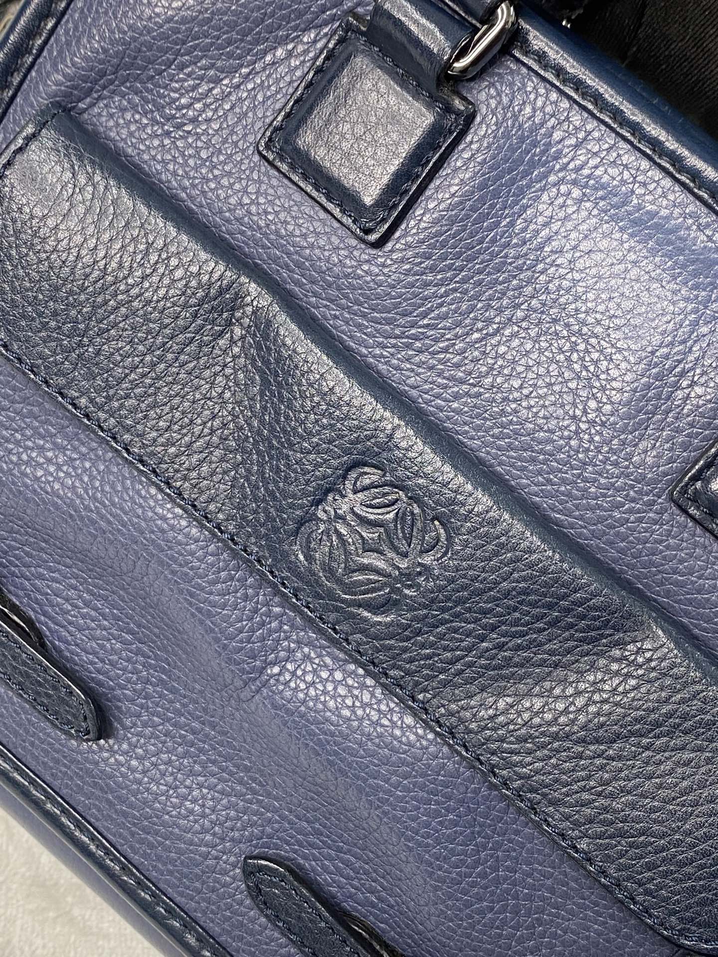 LOEWE Genuine 2way Shoulderbag