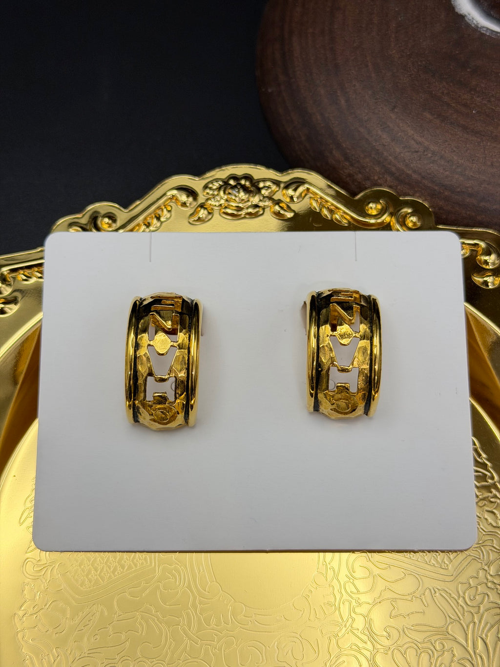 CHANEL Vintage Clips