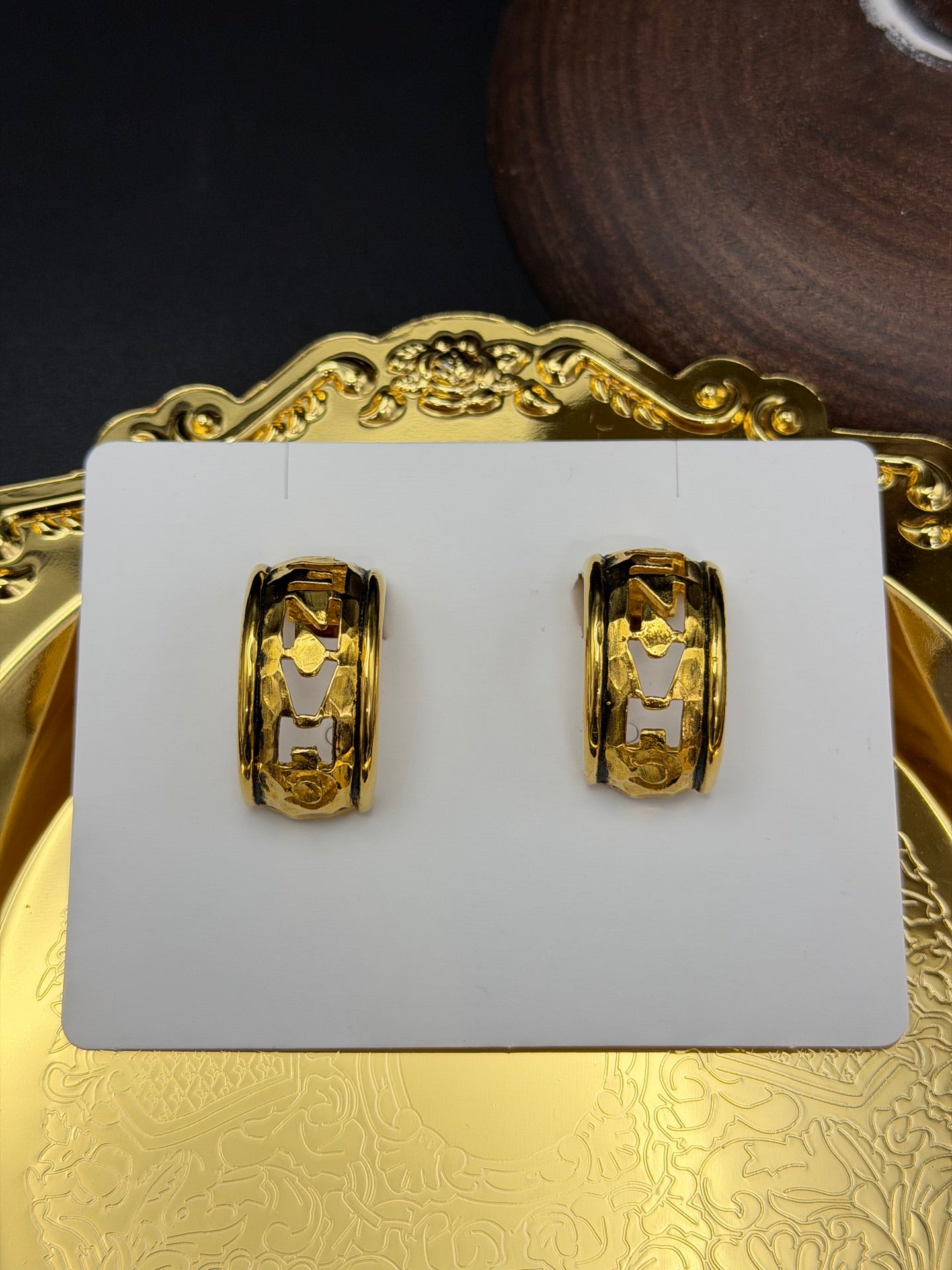 CHANEL Vintage Clips