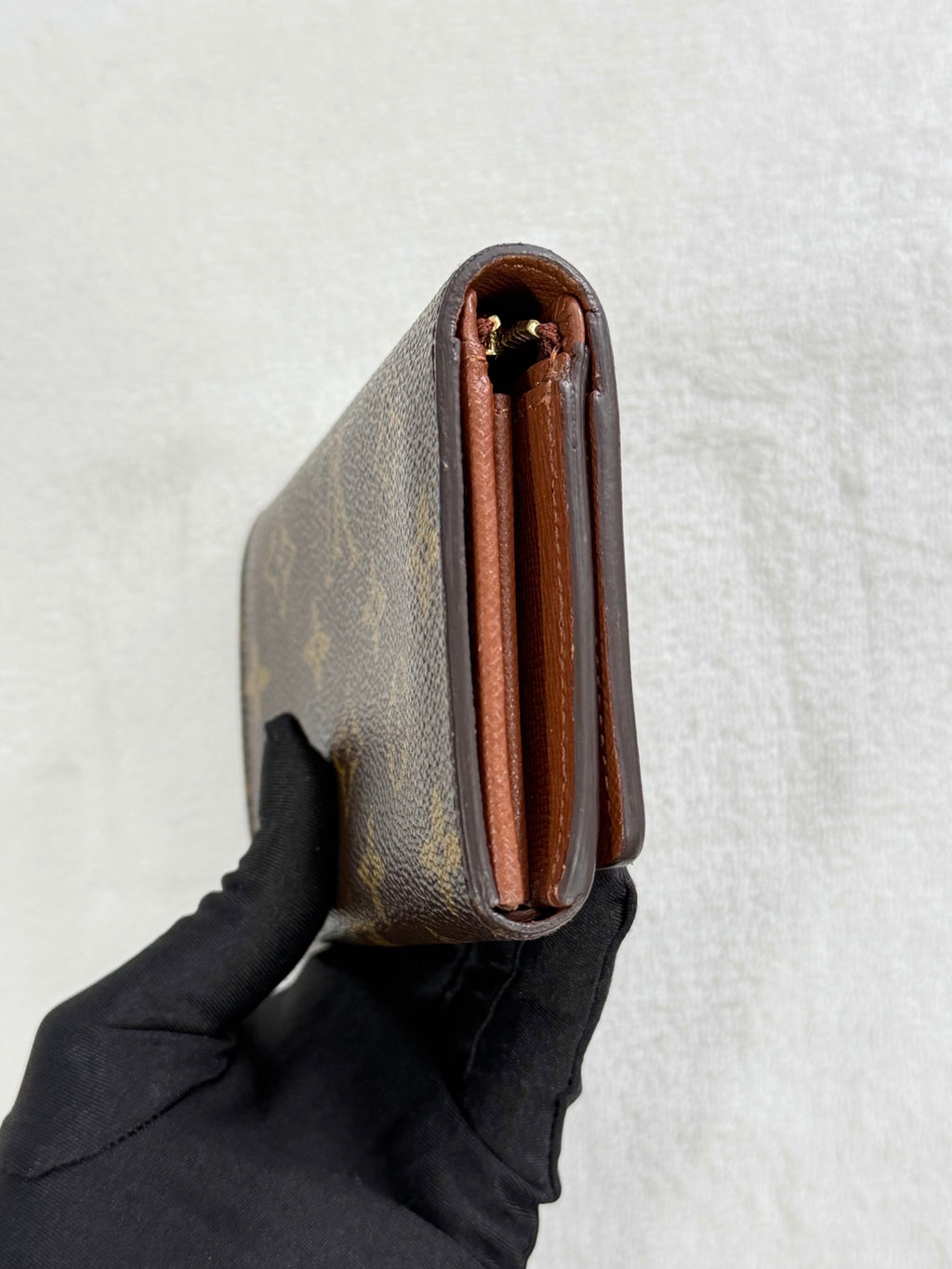 LOUIS VUITTON Monogram Bifold Wallet
