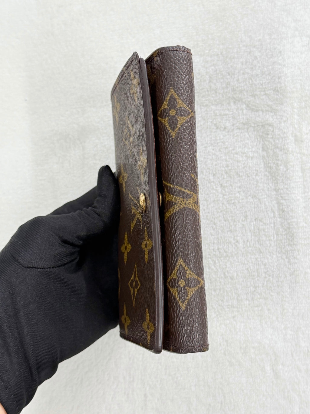 LOUIS VUITTON Monogram Bifold Wallet