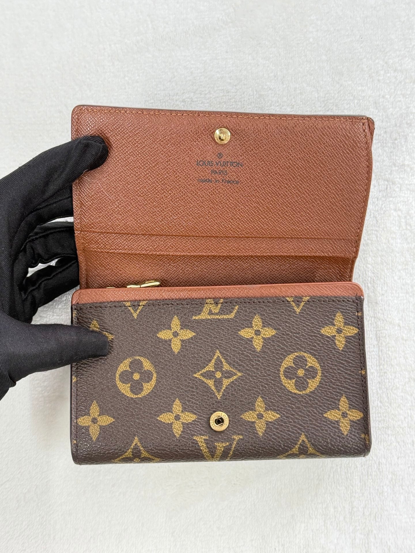LOUIS VUITTON Monogram Bifold Wallet