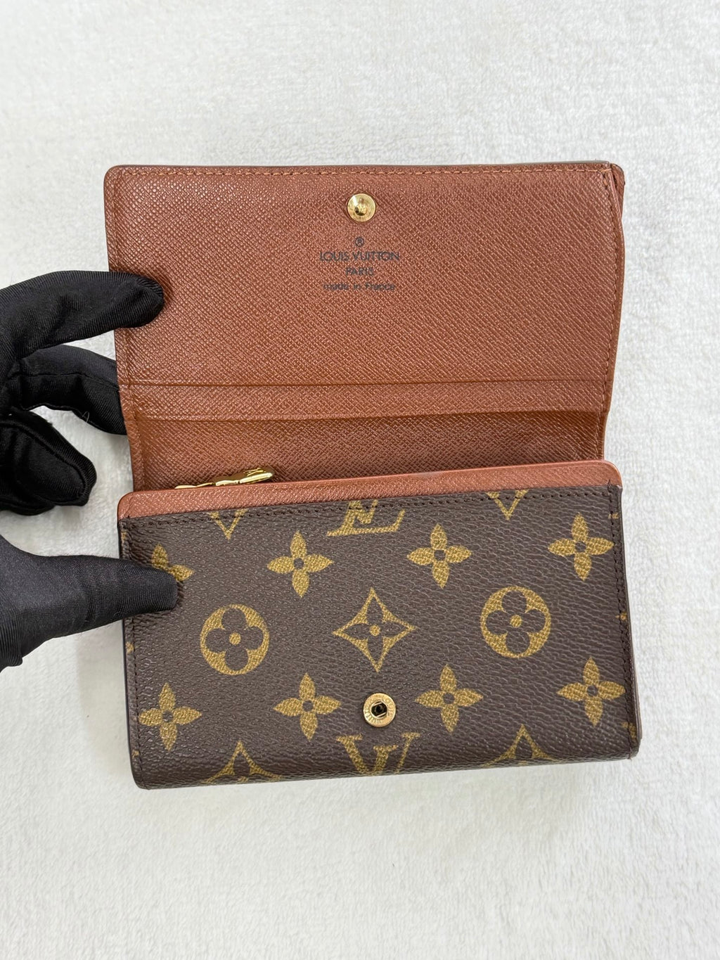 LOUIS VUITTON Monogram Bifold Wallet