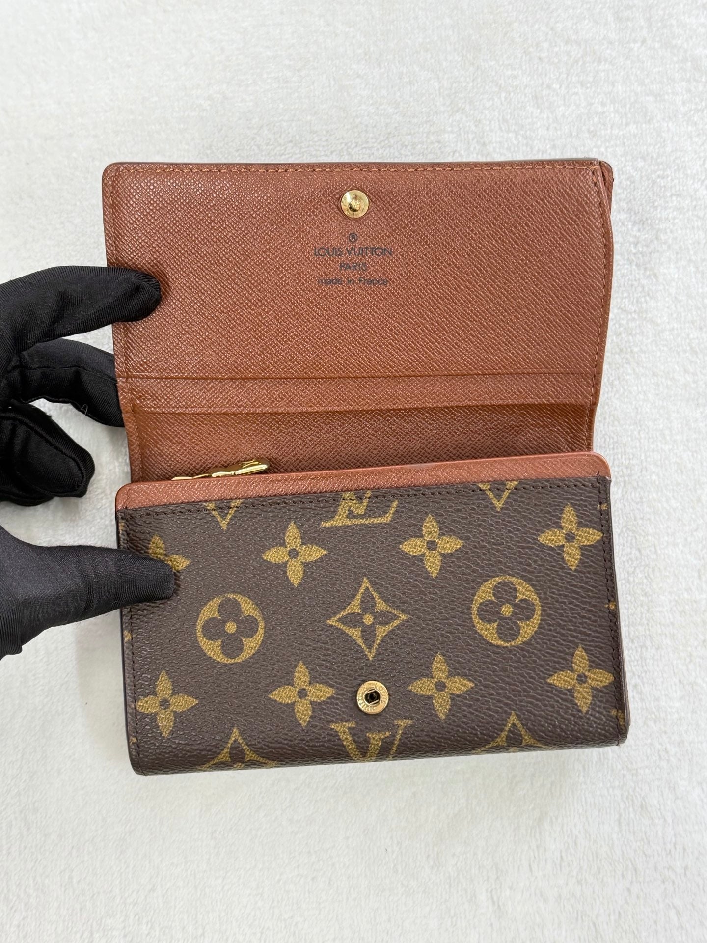 LOUIS VUITTON Monogram Bifold Wallet