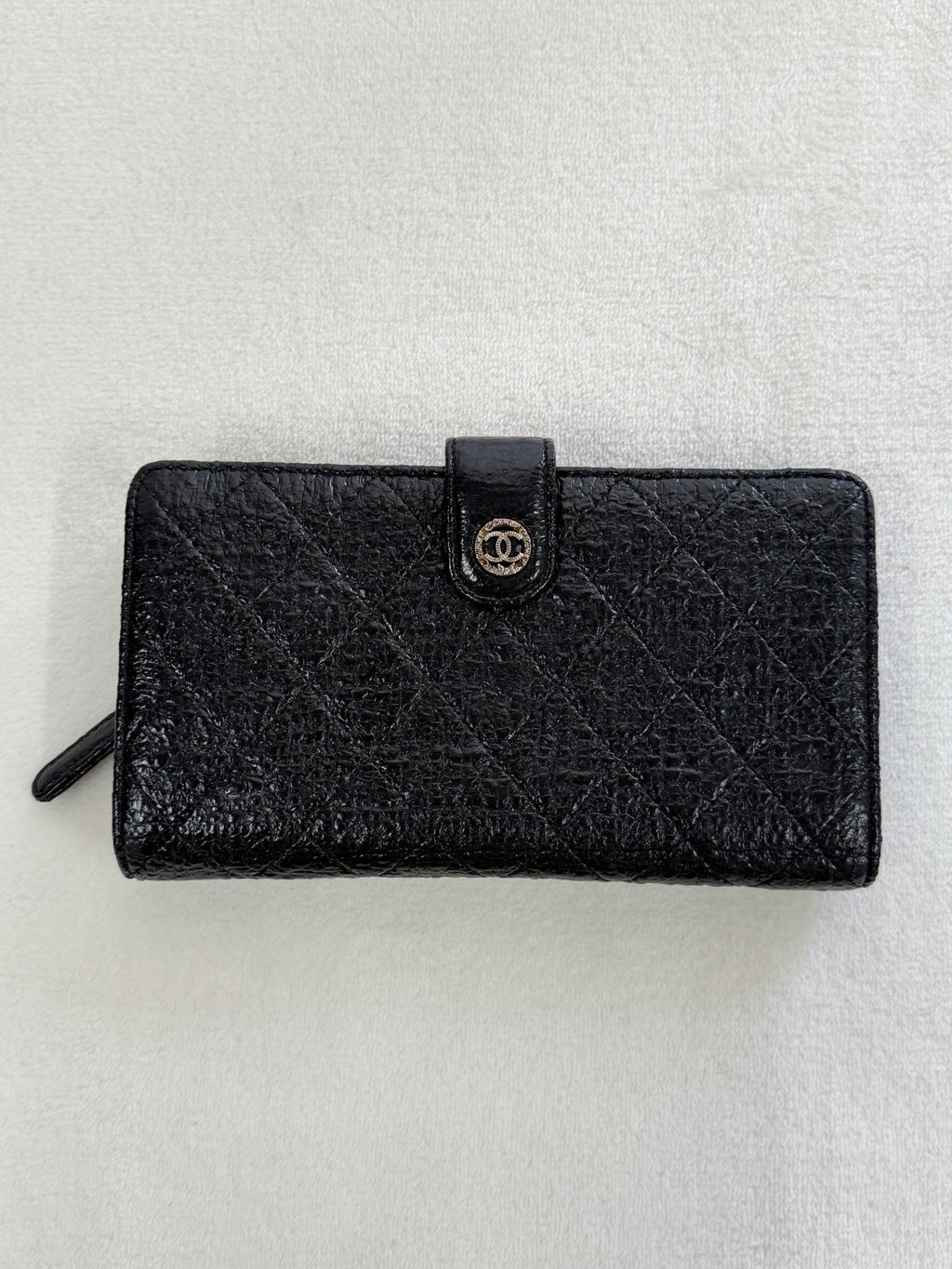 CHANEL Patent Double-C Bifold Wallet