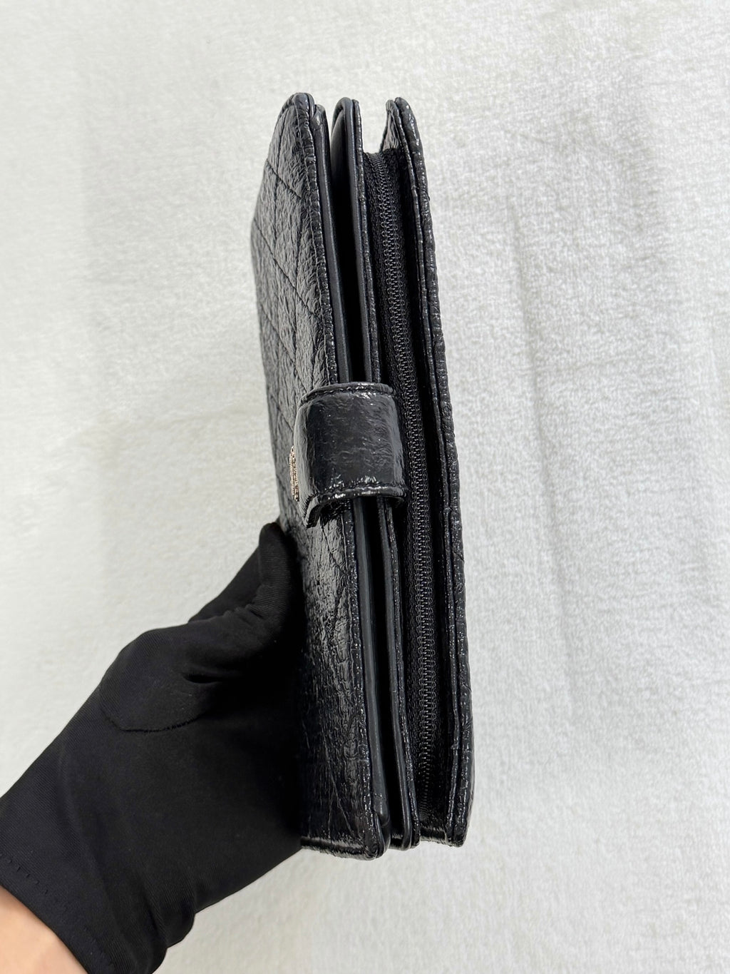 CHANEL Patent Double-C Bifold Wallet