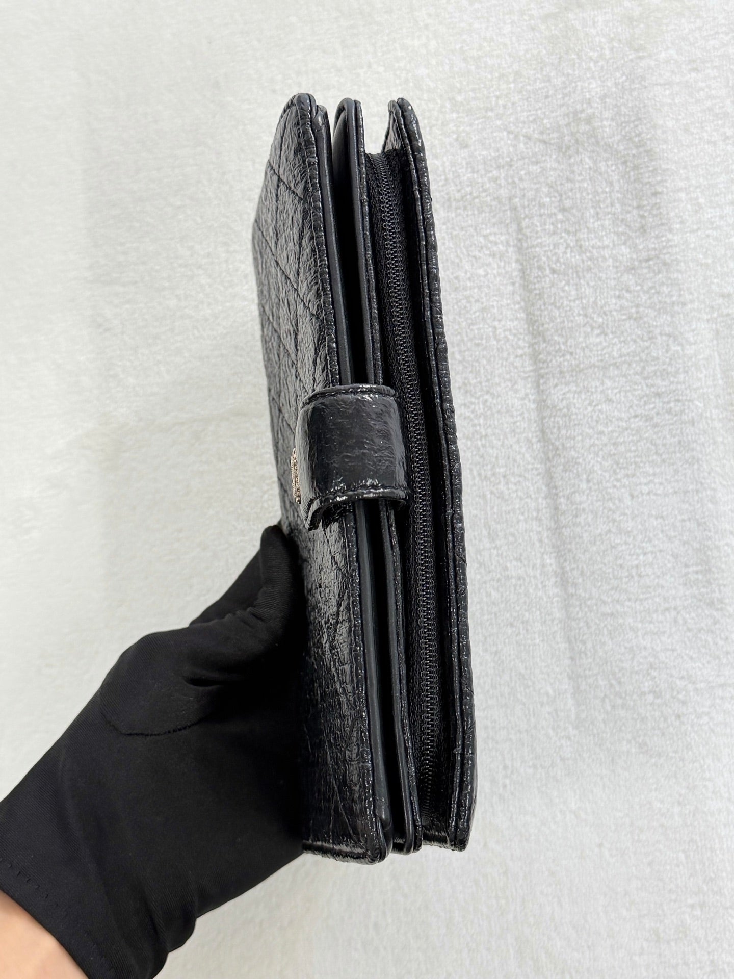 CHANEL Patent Double-C Bifold Wallet